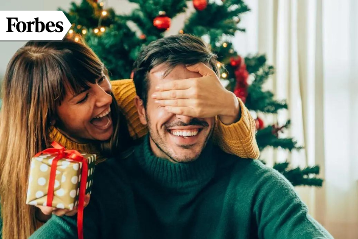 Holiday Gift Guide 2023: The Best Stocking Stuffers For Business Travelers